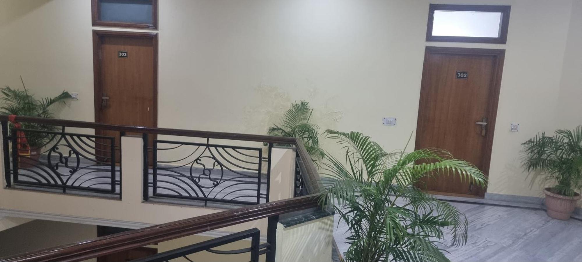 Hotel Har Ki Pauri By Around Stays Haridwār Extérieur photo
