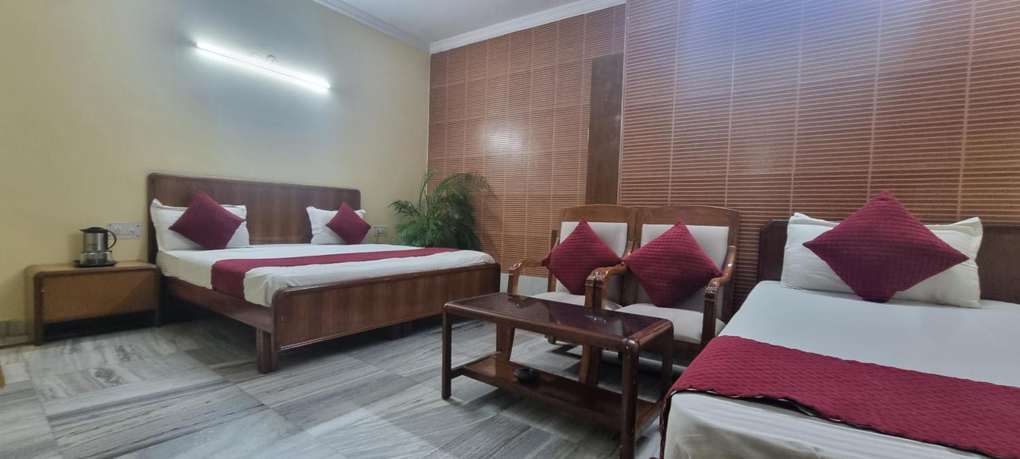 Hotel Har Ki Pauri By Around Stays Haridwār Extérieur photo