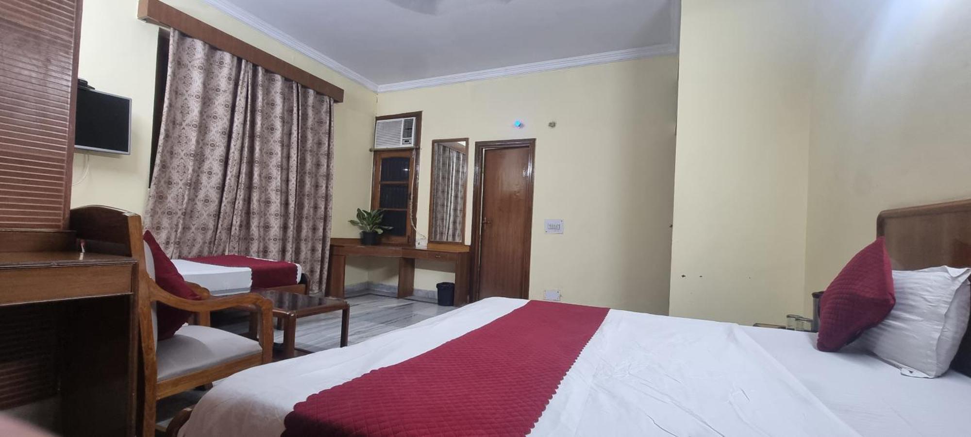 Hotel Har Ki Pauri By Around Stays Haridwār Extérieur photo