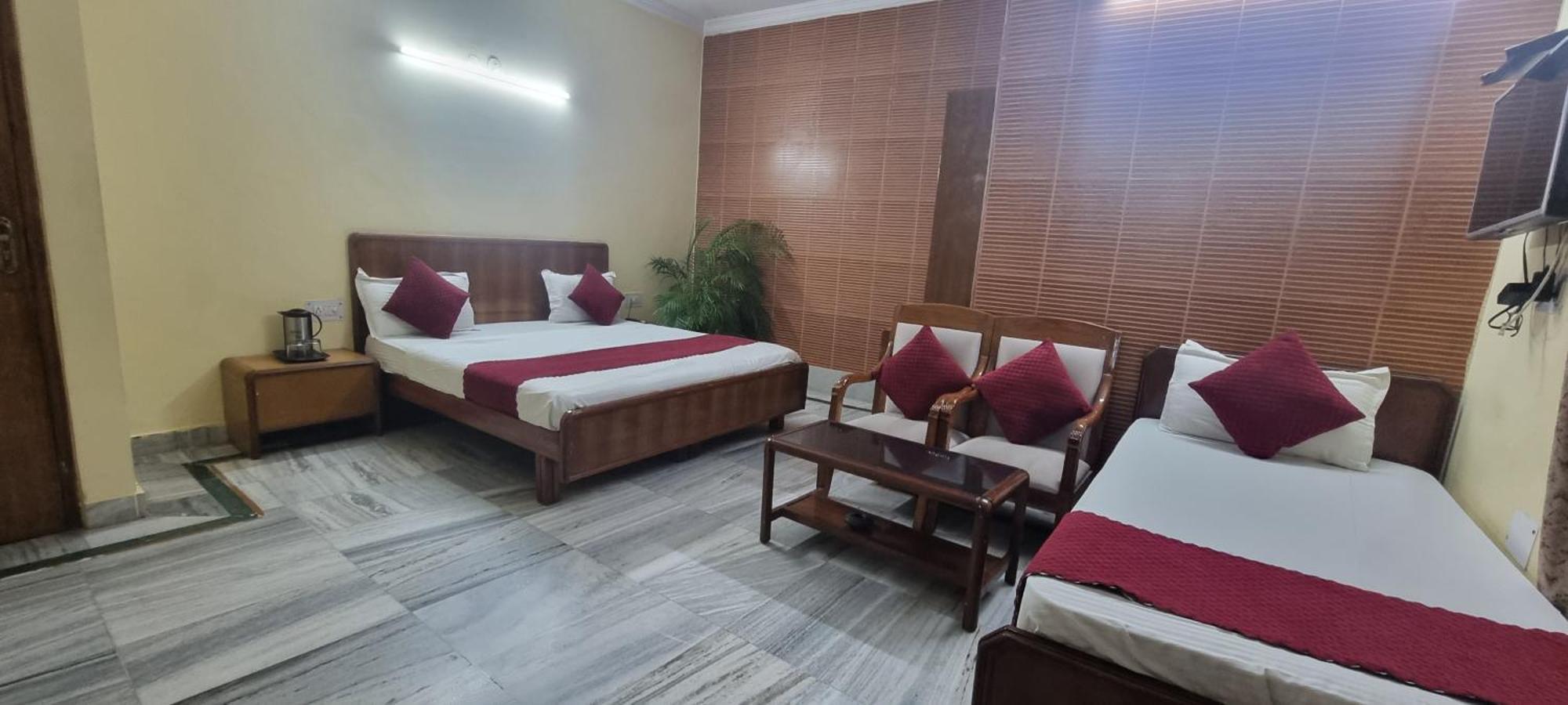 Hotel Har Ki Pauri By Around Stays Haridwār Extérieur photo
