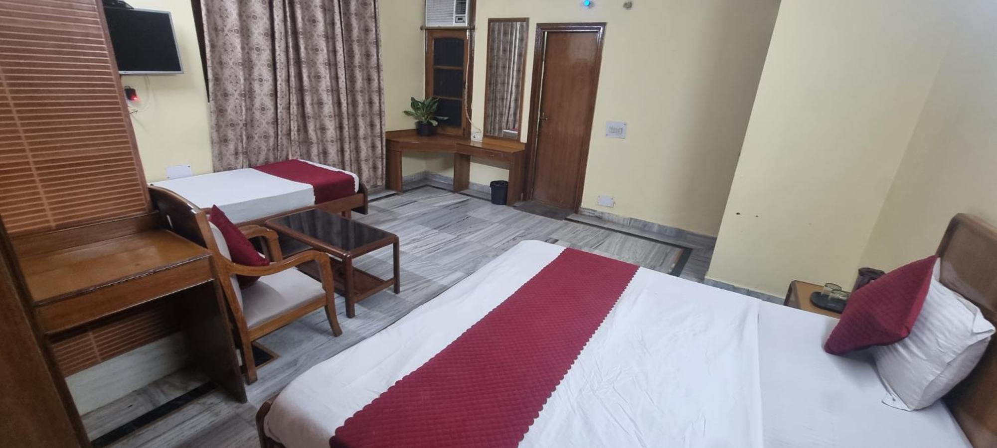 Hotel Har Ki Pauri By Around Stays Haridwār Extérieur photo